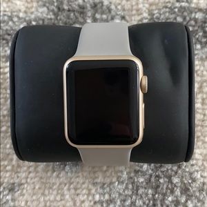 Gold Apple Watch Series 1 38mm